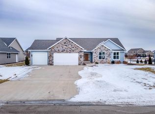 2271 Gringotts Way, De Pere, WI 54115