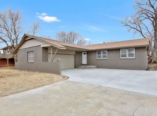 2340 S Lori Ln, Wichita, KS 67207