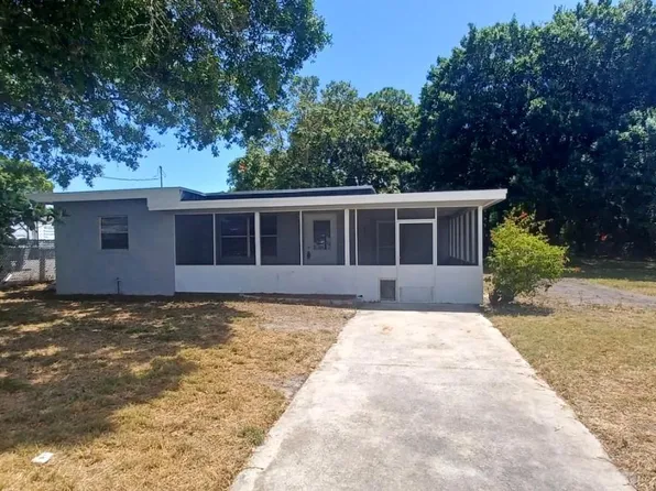 1810 S 32nd St, Fort Pierce, FL 34947