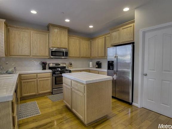 3rd image of 1411 Landmark Cir