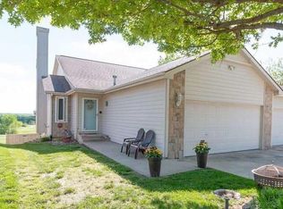 4925 Stoneback Dr, Lawrence, KS 66047