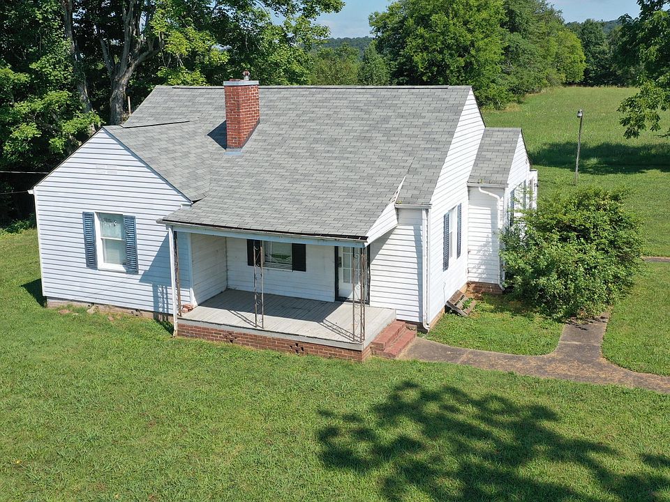 1st image of 130 E Macon Ln