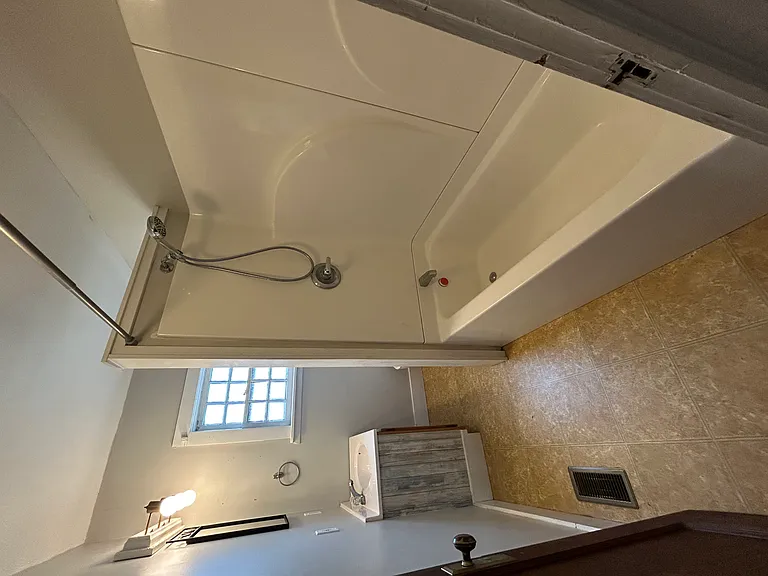 430 W Catalpa St — Photo 10