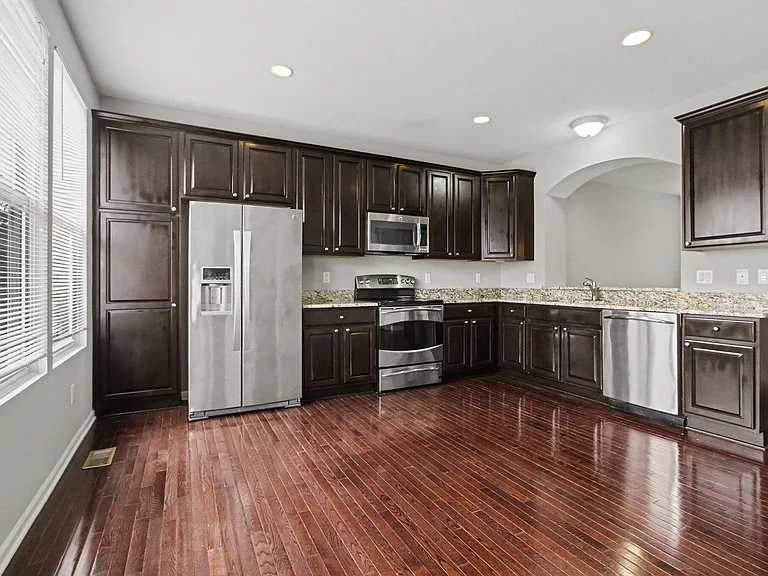 27971 Middleton Dr — Photo 6