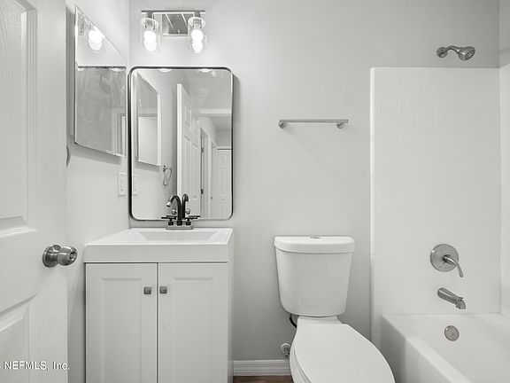 4th image of 477 SHAMROCK Avenue S