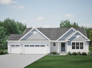 641 Sunset Dr, Elkhorn, WI 53121