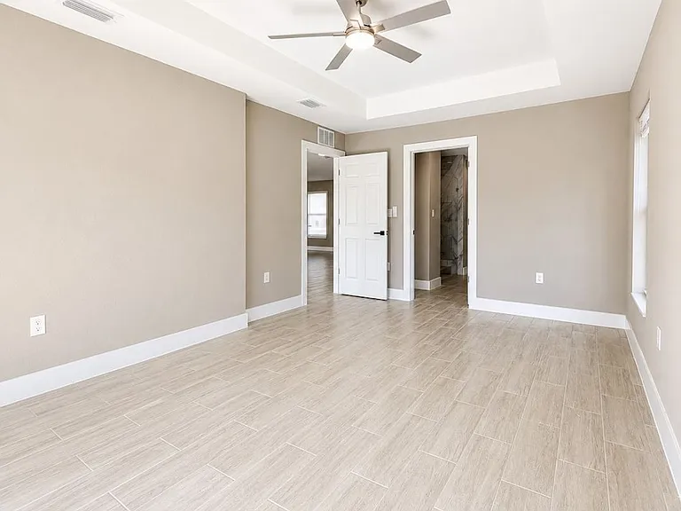 3464 NE 9th Pl — Photo 10