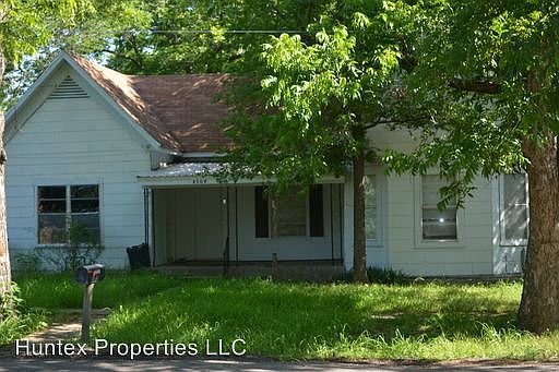 1st image of 4504A Morrison St