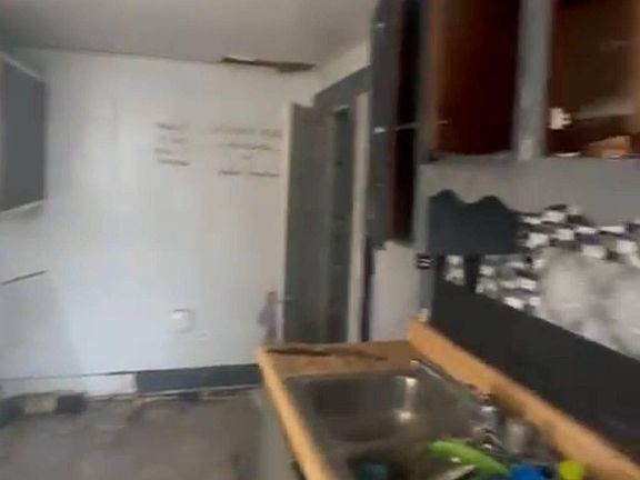 5th image of 454 Riverside Dr