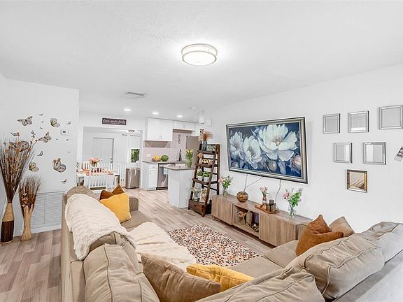 4th image of 425 S CANDLER AVENUE