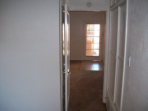 4th image of 528 1/2 Lime Ave