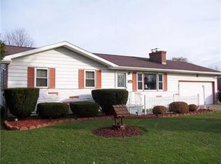 1651 Christy Rd, Hermitage, PA 16148