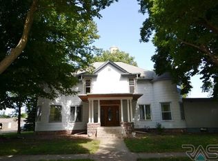 740 Garfield St, Centerville, SD 57014