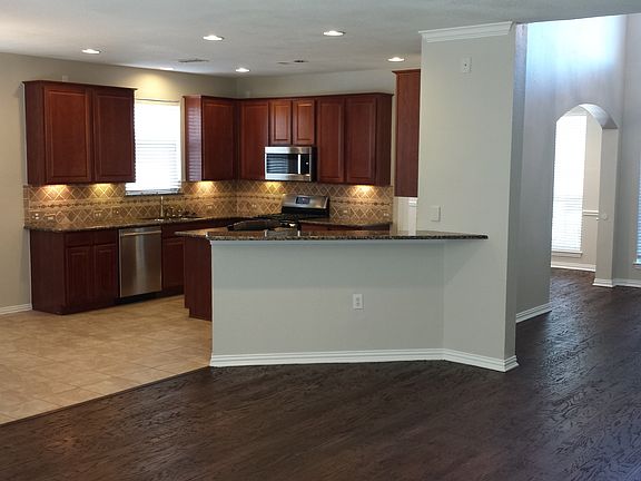 5th image of 7421 Summit Meadow Ln