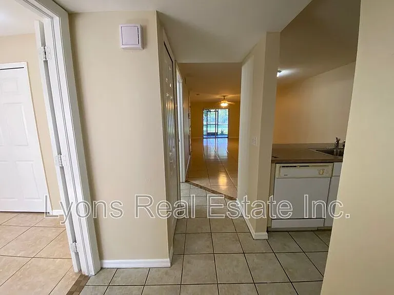 3806 SW 7th Pl #102 — Photo 7