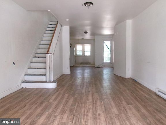 4th image of 5829 Warrington Ave