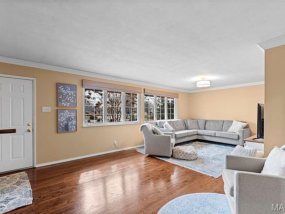 4th image of 6121 Savio Dr