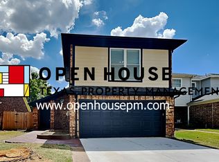 1370 Chinaberry Dr, Lewisville, TX 75077