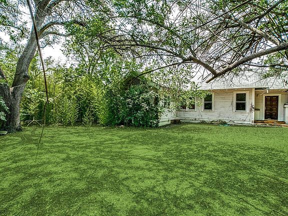 4th image of 820 Cambridge Oval