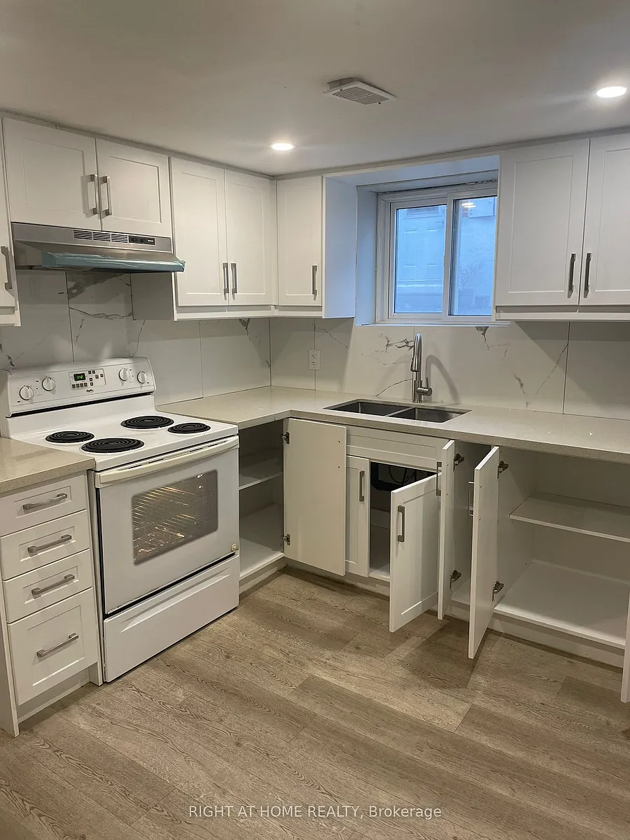 Building Photo - 68 Elnathan Cres #BASEMENT