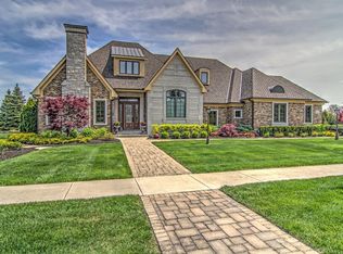 1423 Park West Cir W, Munster, IN 46321