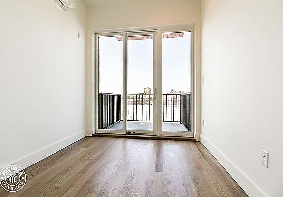 5th image of 1530 Putnam Ave #3A