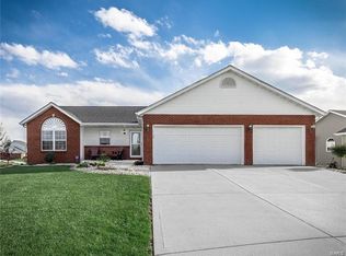 7503 S Ridge Ct, Maryville, IL 62062