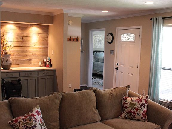 Updates and crown moulding