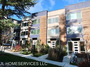 2854 SW Adams St, Seattle, WA 98126