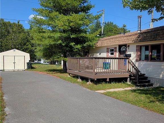 2nd image of 144 Conifer Cres