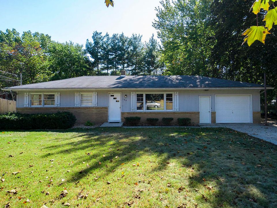 1st image of 164 Oak Park Dr