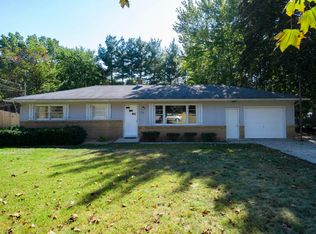 164 Oak Park Dr, Holland, MI 49424