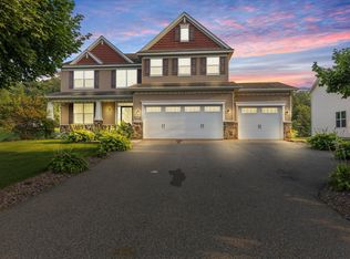 8490 Moraine Cir, Shakopee, MN 55379