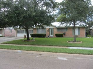 3504 Erwin Ave, Victoria, TX 77901