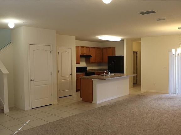 4th image of 4803 Apple Blossom Ln