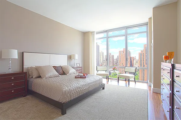 Sold by Douglas Elliman | media 15