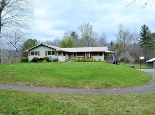 46 Cherry Grove Rd, Asheville, NC 28805