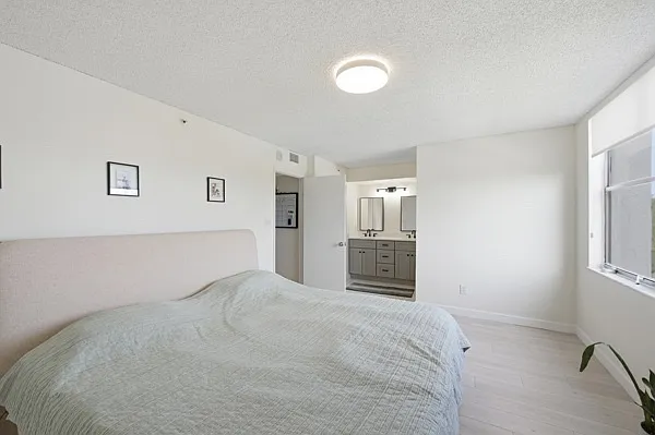 1915 Lavers Cir E #508 — Photo 14