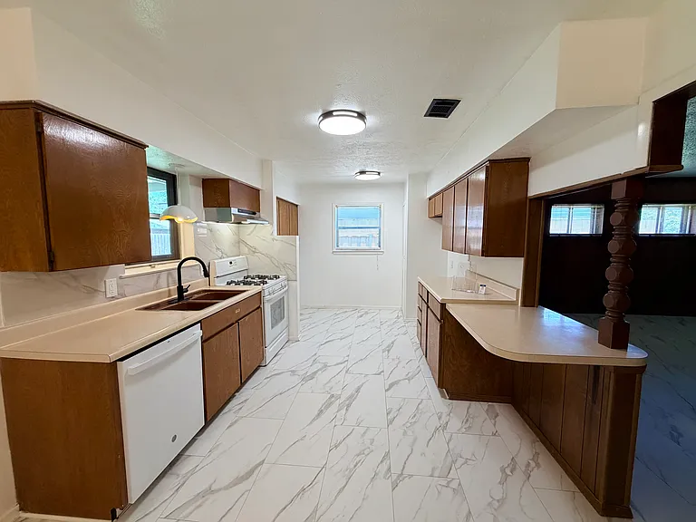 619 Caladium Dr #A — Photo 12