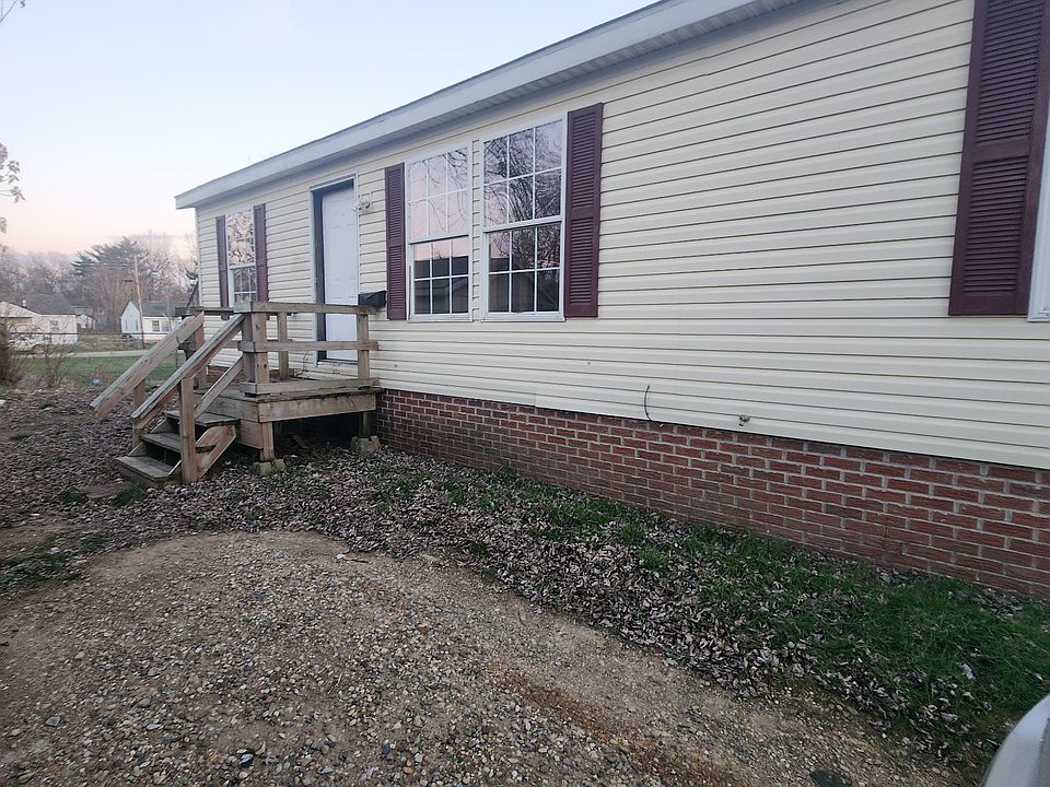1st image of 64 Rosebud Ave