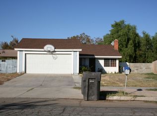 10451 Killarney Dr, Riverside, CA 92503