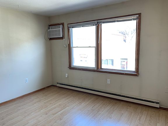 3rd image of 409 N 2nd St
