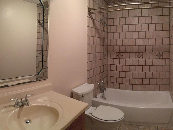 2nd image of 610 Fair Oaks Cir #1