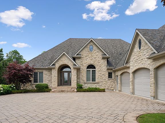 5th image of 33 Cassin Ct