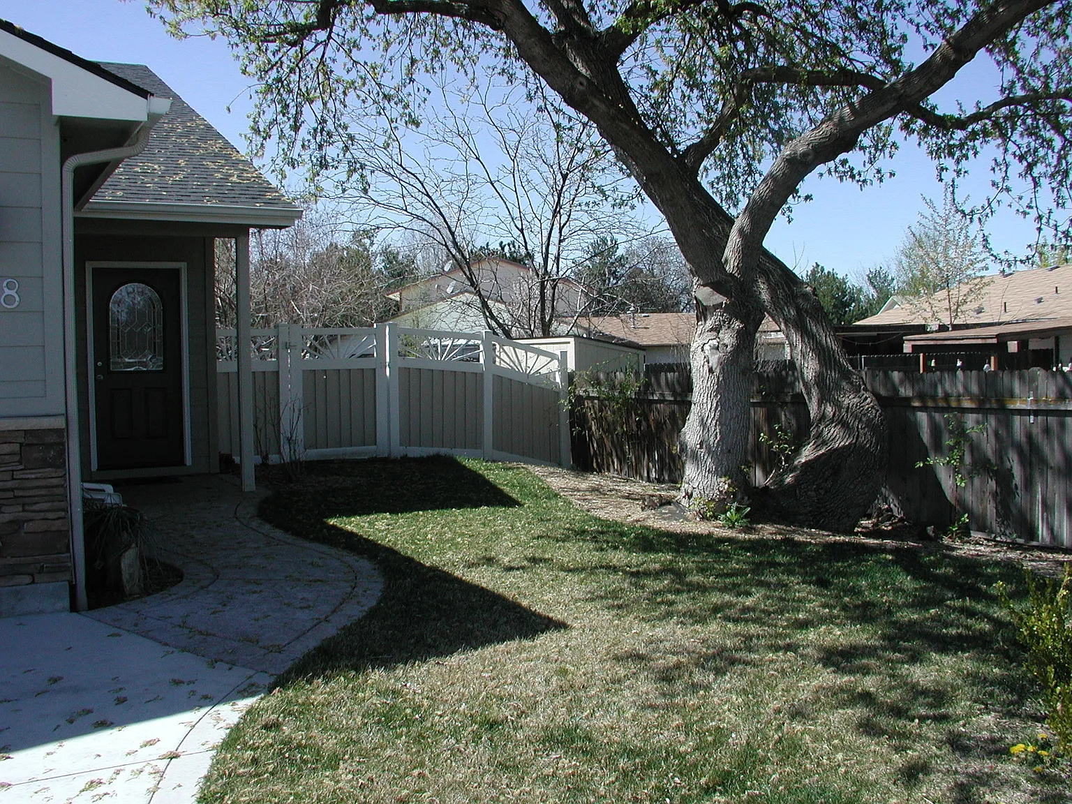 3 bed, 1248 sqft, $1,995 — Photo 2