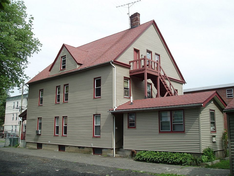 2nd image of 153 Cowles St