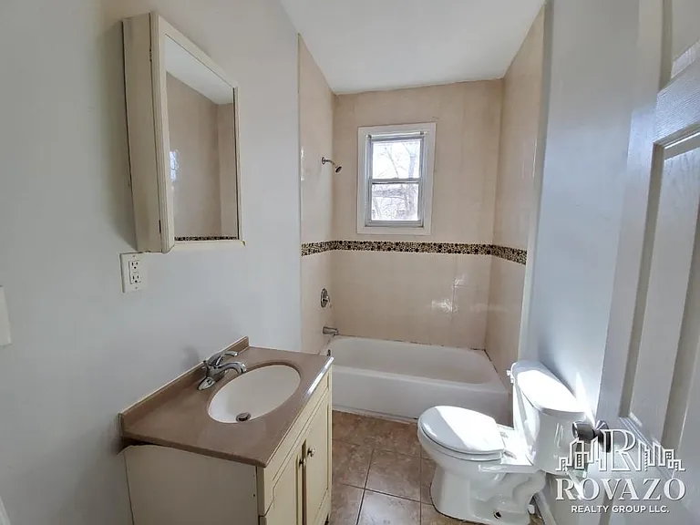 294 S 7th St #2A — Photo 9