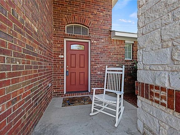 3rd image of 1103 Samson Dr