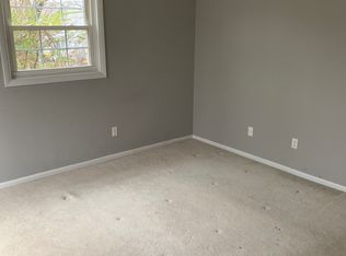 87 Valley Cir, Newark, DE 19711