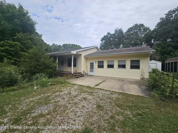 1617 S Ionia Rd, Vermontville, MI 49096